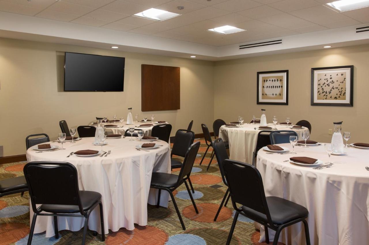 Staybridge Suites Corona South By Ihg Bagian luar foto