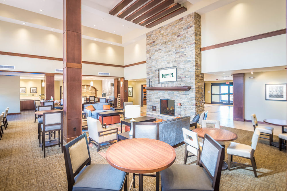 Staybridge Suites Corona South By Ihg Bagian luar foto