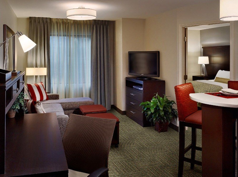 Staybridge Suites Corona South By Ihg Bagian luar foto