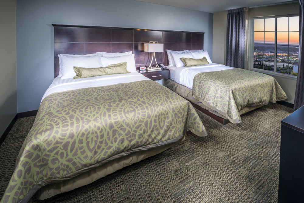 Staybridge Suites Corona South By Ihg Bagian luar foto