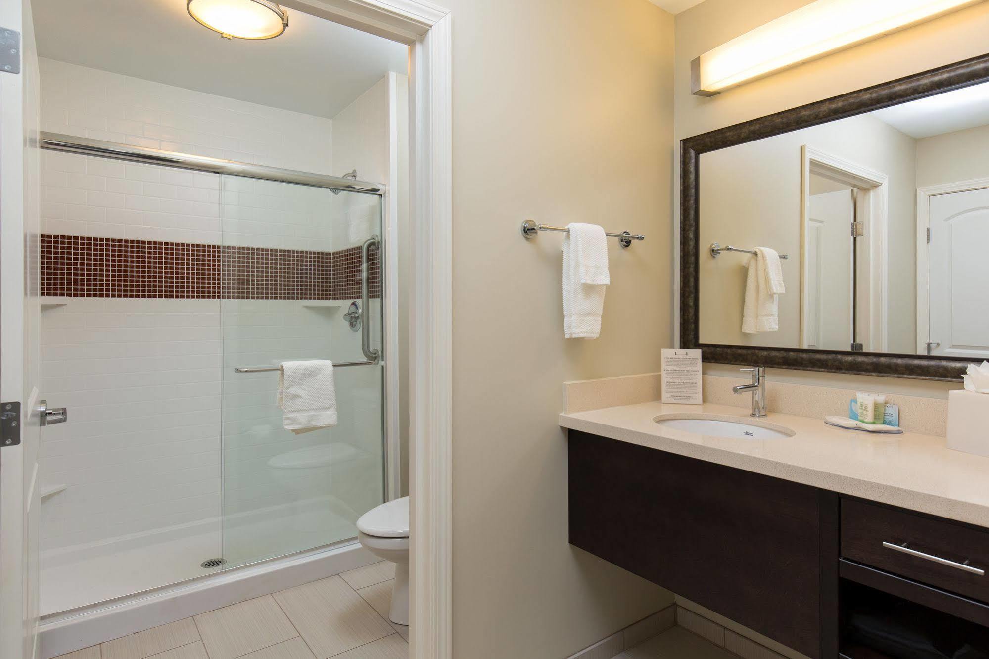 Staybridge Suites Corona South By Ihg Bagian luar foto