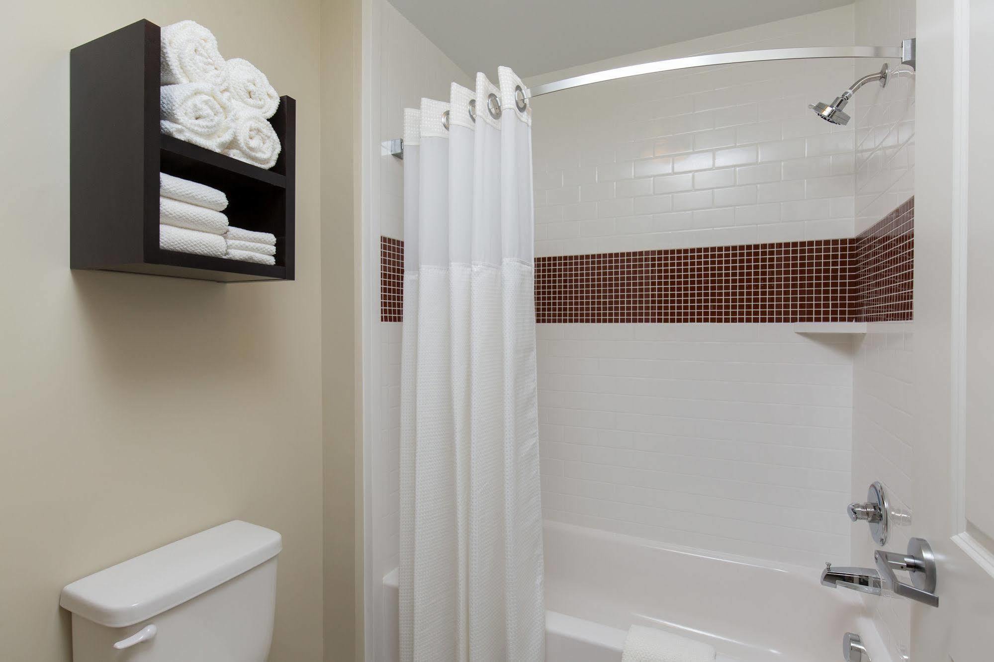 Staybridge Suites Corona South By Ihg Bagian luar foto