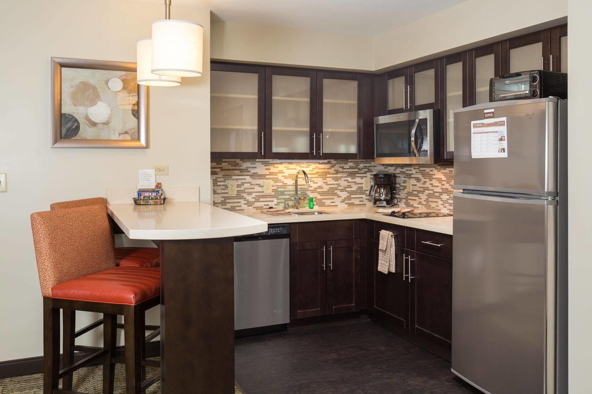 Staybridge Suites Corona South By Ihg Bagian luar foto