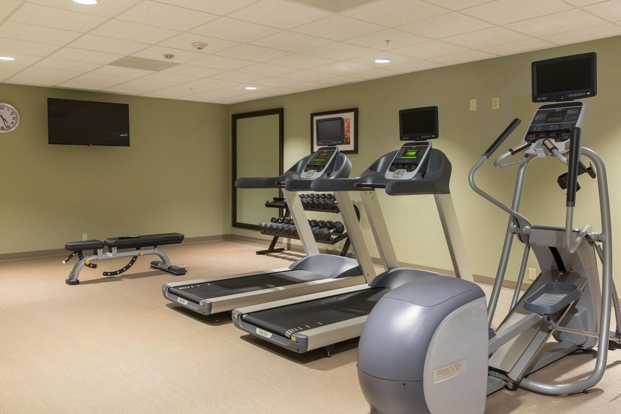 Staybridge Suites Corona South By Ihg Bagian luar foto